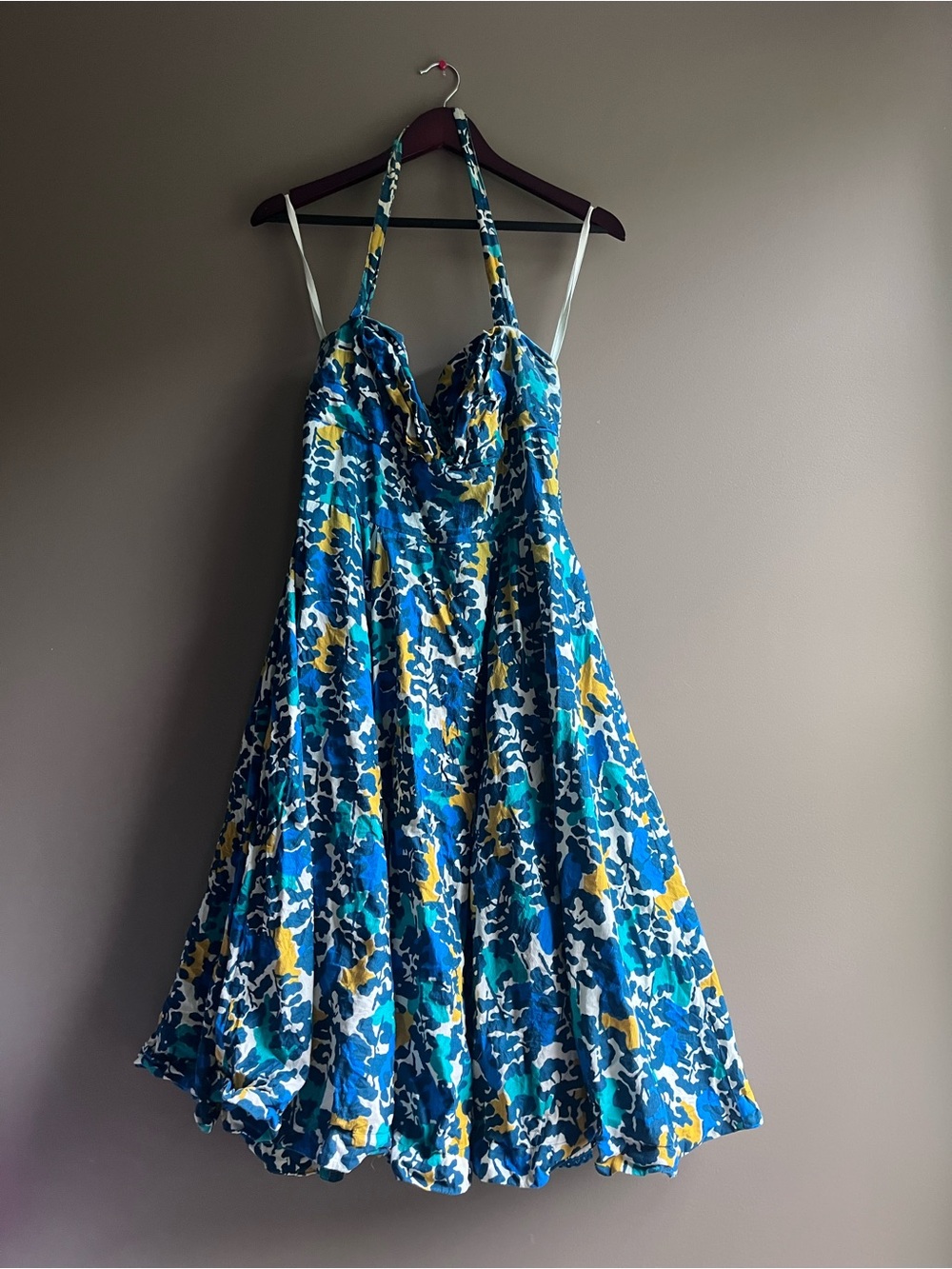 Girls From Savoy Anthropologie Floral Midi halter Dress Fitted Bodice, Feminine